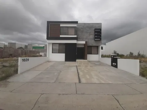 Estrena Residencia De Autor En Cumbres Del Lago, Jardín, 3 Recs, Tina, Cto Serv