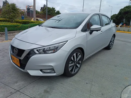 Versa Exclusive 2022. Motor 1.6 Automático. 12.000km Unico D