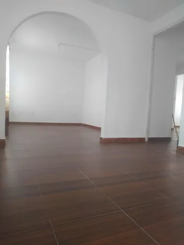 Casa Muy Amplia Ya Que Son Dos Unidas Por Dentro.
