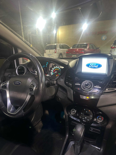 Ford Fiesta Kinetic Design 1.6 Titanium Powershift 120cv