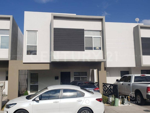 Imagen 1 de 14 de Casa En Renta En Seratta 36