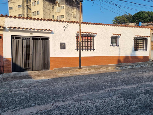 Amr Vende Casa En Barrio Las Delicias Circulo Militar