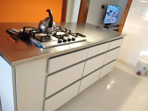 Imagen 10 de 17 de Excelente Chalet - Reciclada. Pileta Y Parrrilla