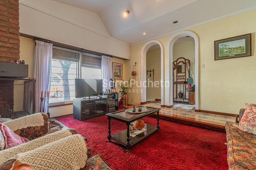 Venta Casa 4 Ambientes En Ramos Mejia.