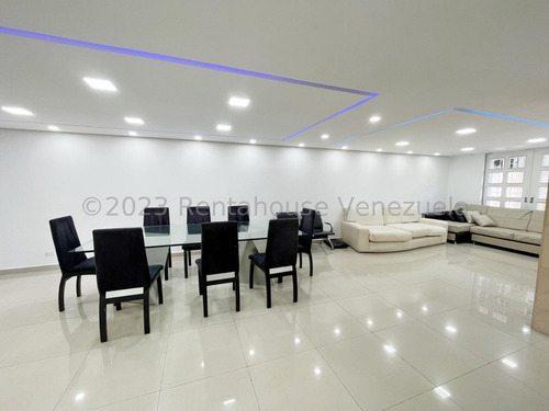 Casa Remodelada En Venta En Macaracuay Caracas Parrillera Psicina 3 Plantas Terraza Privada