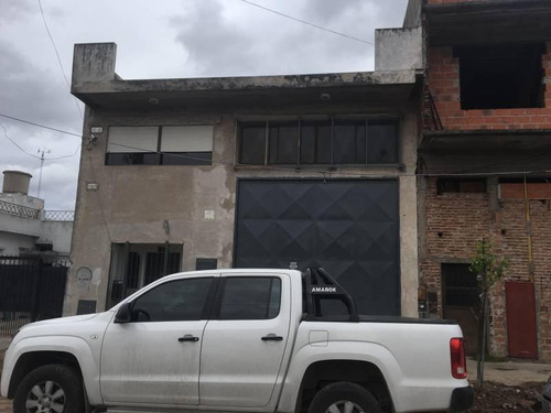 Glpòn De 496 M2 En Lanús Este