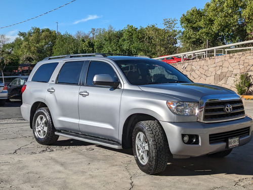 Toyota Sequoia Sr5 Aa R-18 Piel Premium At