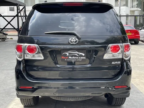 Toyota Fortuner 2.7L AT 2700CC 4X2