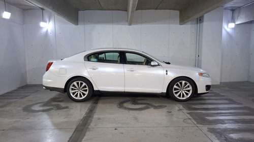 Lincoln MKS 3.7 V6 AT