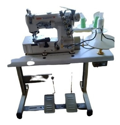 Maquina De Coser  Yamata Collaretera