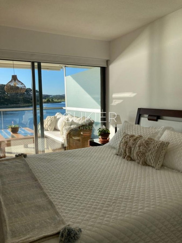 Imagen 13 de 25 de Alquiler Temporada Apartamento 3 Dormitorios En Primera Linea Frente Al Mar Playa Mansa Punta Del Este