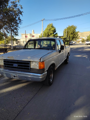 Ford F-100 Supercab