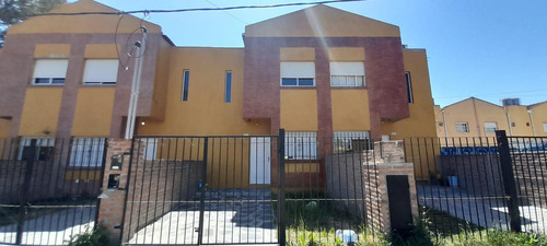 Casa En Venta En La Plata - Complejo Don Bosco - Dacal Bienes Raíces