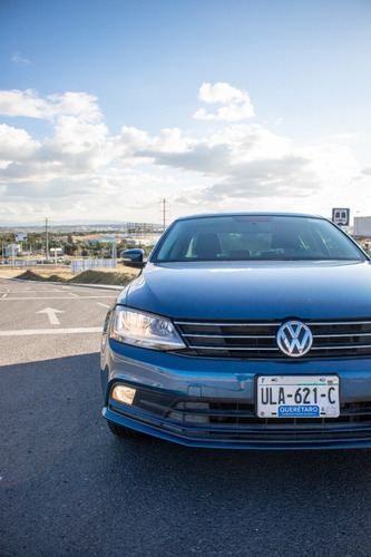 Imagen 8 de 15 de Jetta Sportline Mk Vi 2018 Azul