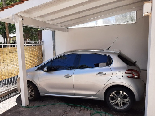 Imagen 2 de 10 de Peugeot 208 2014 1.6 Feline