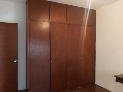 Imagen 8 de 17 de Oportunidad. Ideal Inversión. Renta O Vivienda Para Dos Familias. Buena Ubicación A Pasos De Av. Luis A. De Herrera. Muy Buen Entorno. Dos Casas Del 70 Planchada En Perfecto Estado.