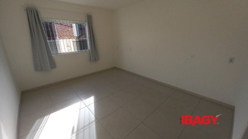 Imagem 2 de 10 de Excelente Casa 1 Dormitorio(s) Em Aririu - Palhoca - L-115555