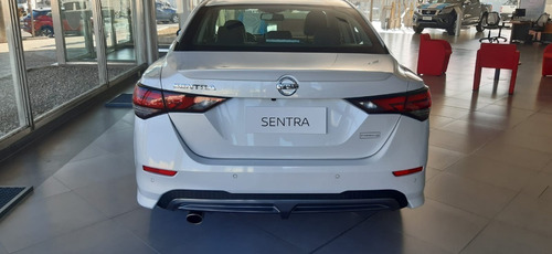 Imagen 3 de 8 de Nissan Sentra Sr Cvt