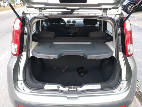 Fiat Uno Uno Vivace 1.0 8V (Flex) 4p