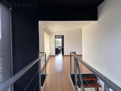Casa En Alquiler Con Jardín Y Pileta Y En Haras Santa María, Loma Verde