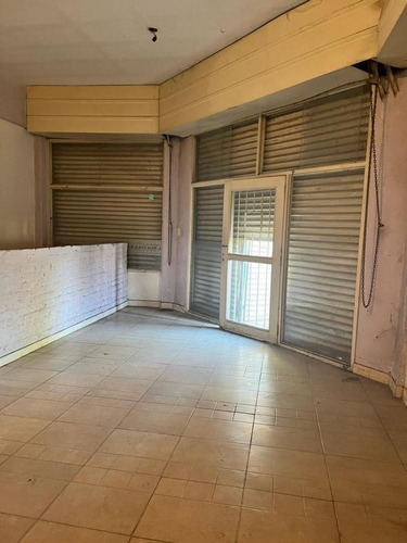 Imagen 5 de 19 de Local Comercial + Casa 3 Amb