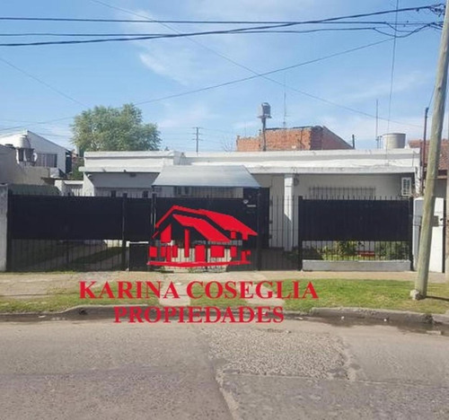 Casa  En Venta Ubicado En Los Polvorines, Malvinas Argentinas, G.b.a. Zona Norte