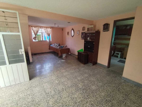 Casa En Venta, San Juan Bosco, 5 Recámaras.