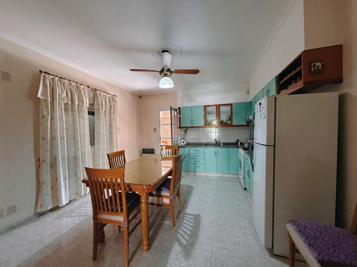 ¡¡casa Excelente, Lista Para Mudarte!! Calle Mitre Al 800