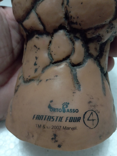 Imagem 2 de 7 de Rara Luva Quarteto Fantástico Borracha Usada Colecionável
