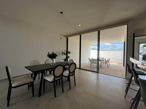 Casa En Venta Merida, Temozon Norte, 3 Hab, Cochera Y Piscina, Entrega Inmediata.