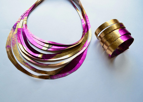 Imagen 2 de 3 de Collar Ondas Corto- Rosa Y Oro