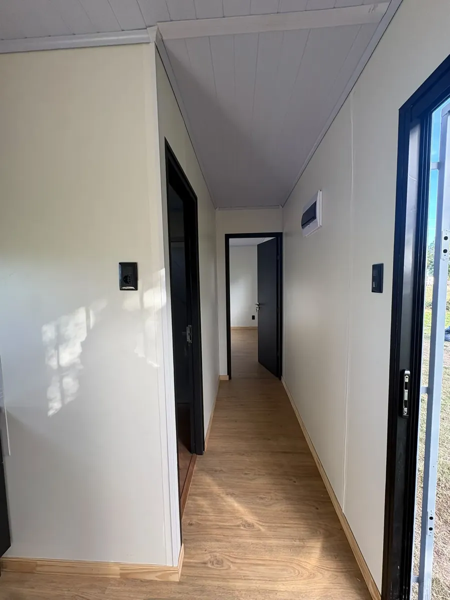 Apartamento A Estrena, Cuenta Con Cocina Comedor Un Dormitorio Y Un Baño Con Gran Espacio Fuera Del Apto, Para Estacionar Vehículos Dentro Del Predio. El Apto Se Encuentra En Un Lugar Cercado, Lugar T · Foto 4