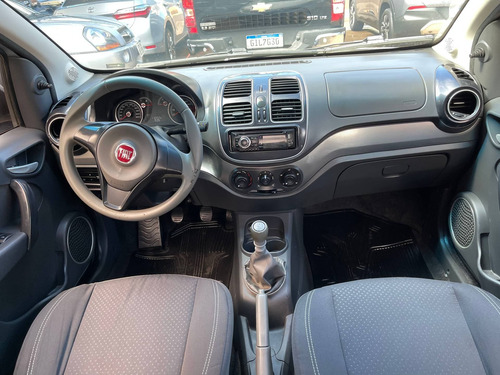 Imagem 5 de 6 de Fiat Grand Siena 1.4 Mpi Attractive 8v Flex 4p Manual
