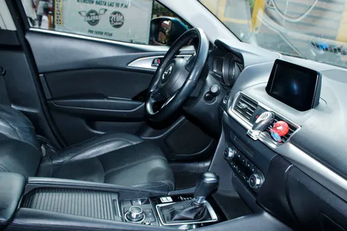 Mazda 3 2.0 Touring