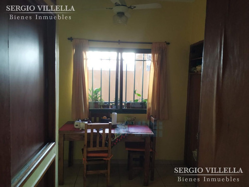 Imagen 12 de 20 de Departamento De Pasillo De Dos Dormitorios En Venta En Rosario.