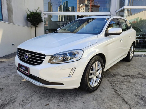 Volvo XC60 2.0 T5 MOMENTUM GASOLINA 4P AUTOMÁTICO