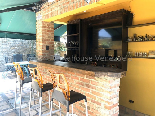 Casa En Calle Cerrada En Alto Prado Mls #24-21618