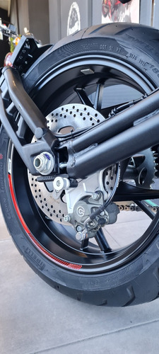 Imagen 9 de 24 de Benelli 752s - Benelli Store Pilar Mp