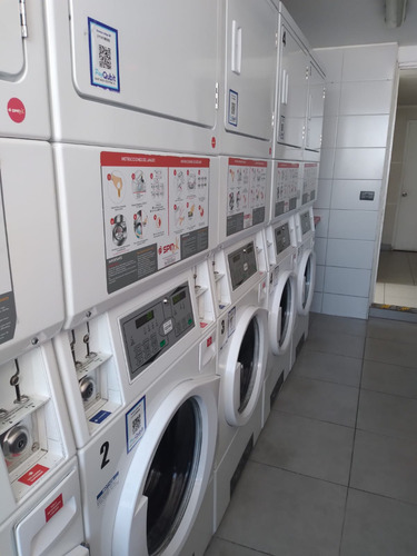 Arriendo Estudio Central ¡a Solo Pasos Del Metro Santa Ana!