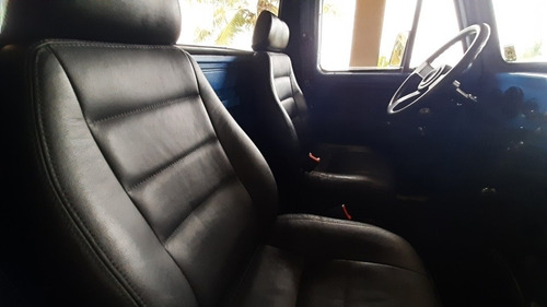 Imagem 6 de 10 de Ford F75