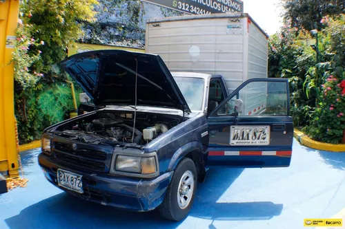 Mazda B2000 2.0
