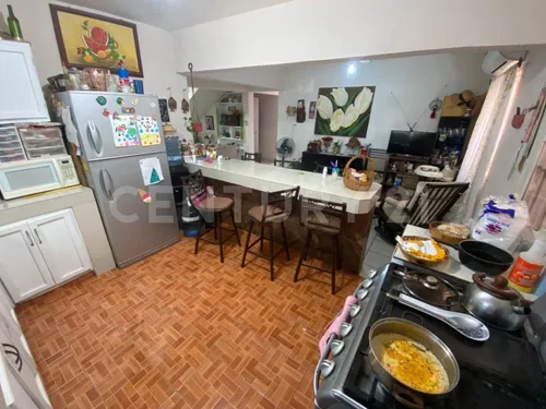 Casa En Venta, Calle Ignacio Allende #1225, Colonia Insurgentes
