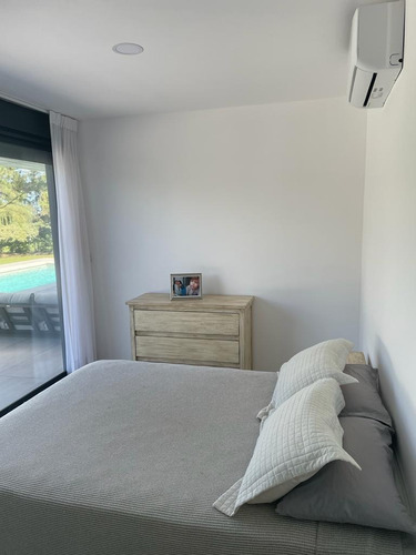 Imagen 11 de 29 de Casa En Venta De 3 Dormitorios, 3 Baños, Piscina En Barrio Privado Carmel