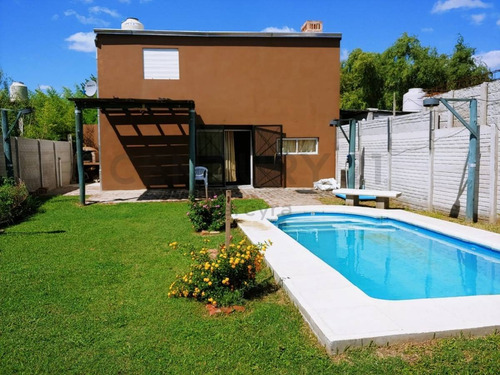 Imagen 1 de 9 de 433 Entre 139 Y 140. Casa Quinta En Venta, City Bell.-