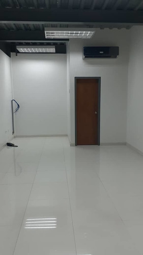 Imagen 7 de 12 de En Venta Oficina Zona Industrial