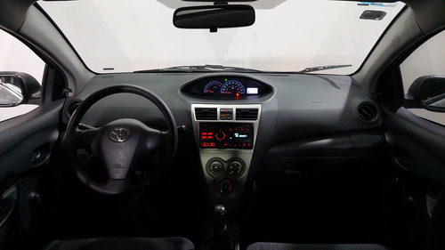 Toyota Yaris 1.5 SEDAN CORE MT