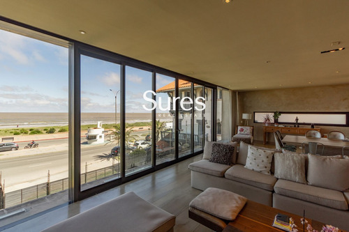 Venta De Casa, 5 Dormitorios , Carrasco, Montevideo (ref: Srs-10996)