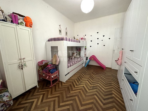Imagen 8 de 17 de Casa En Venta De 3 Dormitorios En La Blanqueada (ref: Ast-2918)
