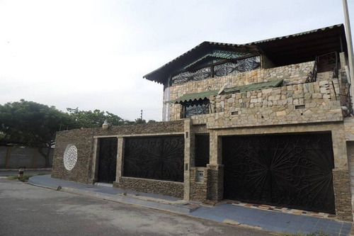 Eo Asein912 Vende Hermosa Casa En La Urbanización Cumboto Norte En Puerto Cabello. Edo. Carabobo