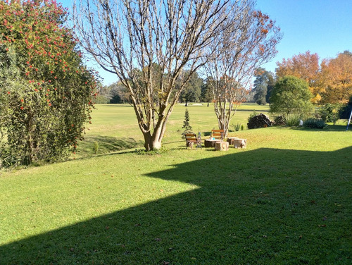 Casa En Excelente Estado, Con Un Lote Al Golf Único De 930 M² Con 40 Mts De Frente